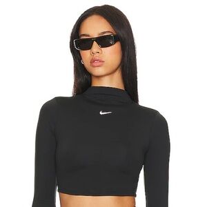 Nike dri fit long sleeve cropped top